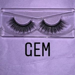 Eyelashes (Gem)